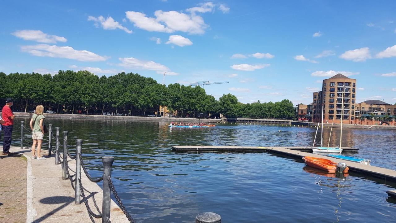 Stunning Massive Bedroom +Direct Thames River View Londres Extérieur photo