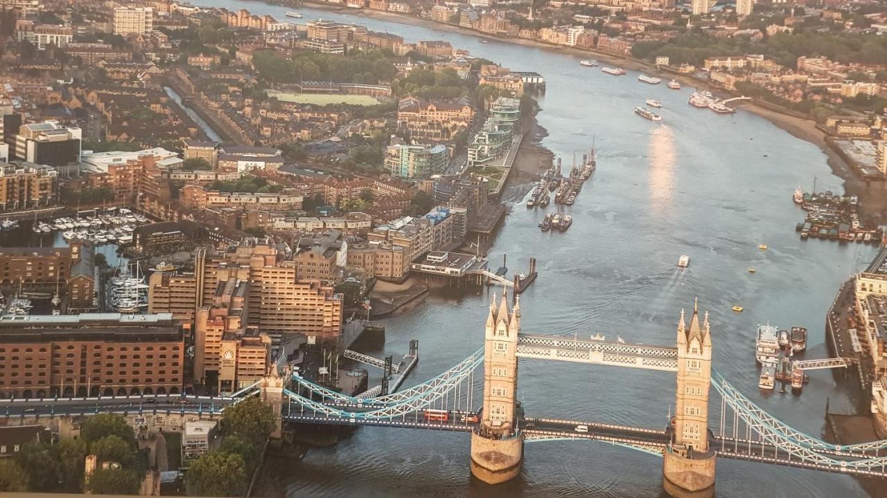 Stunning Massive Bedroom +Direct Thames River View Londres Extérieur photo